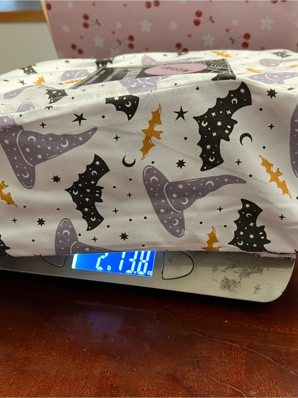 Spooky Witch Hat & Bat Queen Sheet Set - White